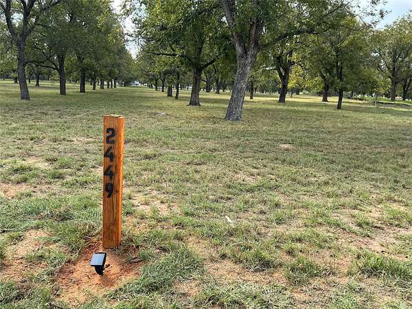 1.5 Acres of Residential Land for Sale in Granbury, Texas