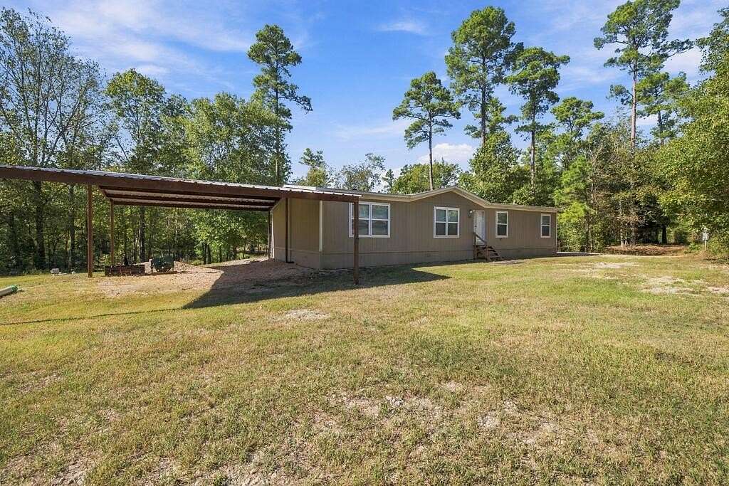 11 Acres of Land with Home for Sale in Garrison, Texas