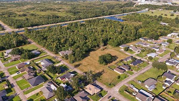2.65 Acres of Residential Land for Sale in Houma, Louisiana