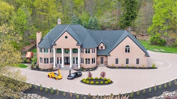 3.72 Acres of Land with Home for Sale in Kinnelon, New Jersey