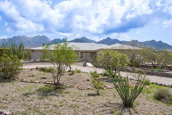 2.1 Acres of Land with Home for Sale in Las Cruces, New Mexico