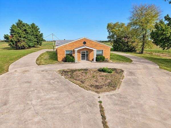2 Acres of Commercial Land for Sale in Griggsville, Illinois