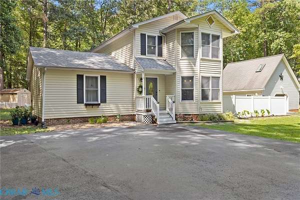 1.5 Acres of Land with Home for Sale in North, Virginia