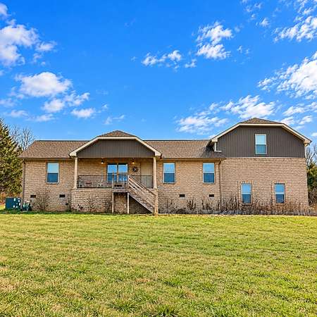 5.72 Acres of Land with Home for Sale in Hartsville, Tennessee