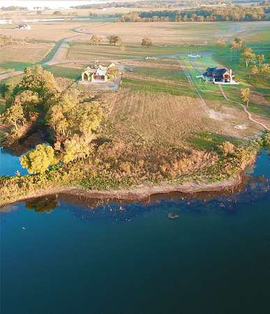 1.52 Acres of Residential Land for Sale in Honey Grove, Texas
