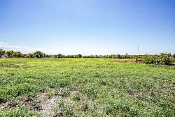 10 Acres of Land with Home for Sale in Bruceville, Texas