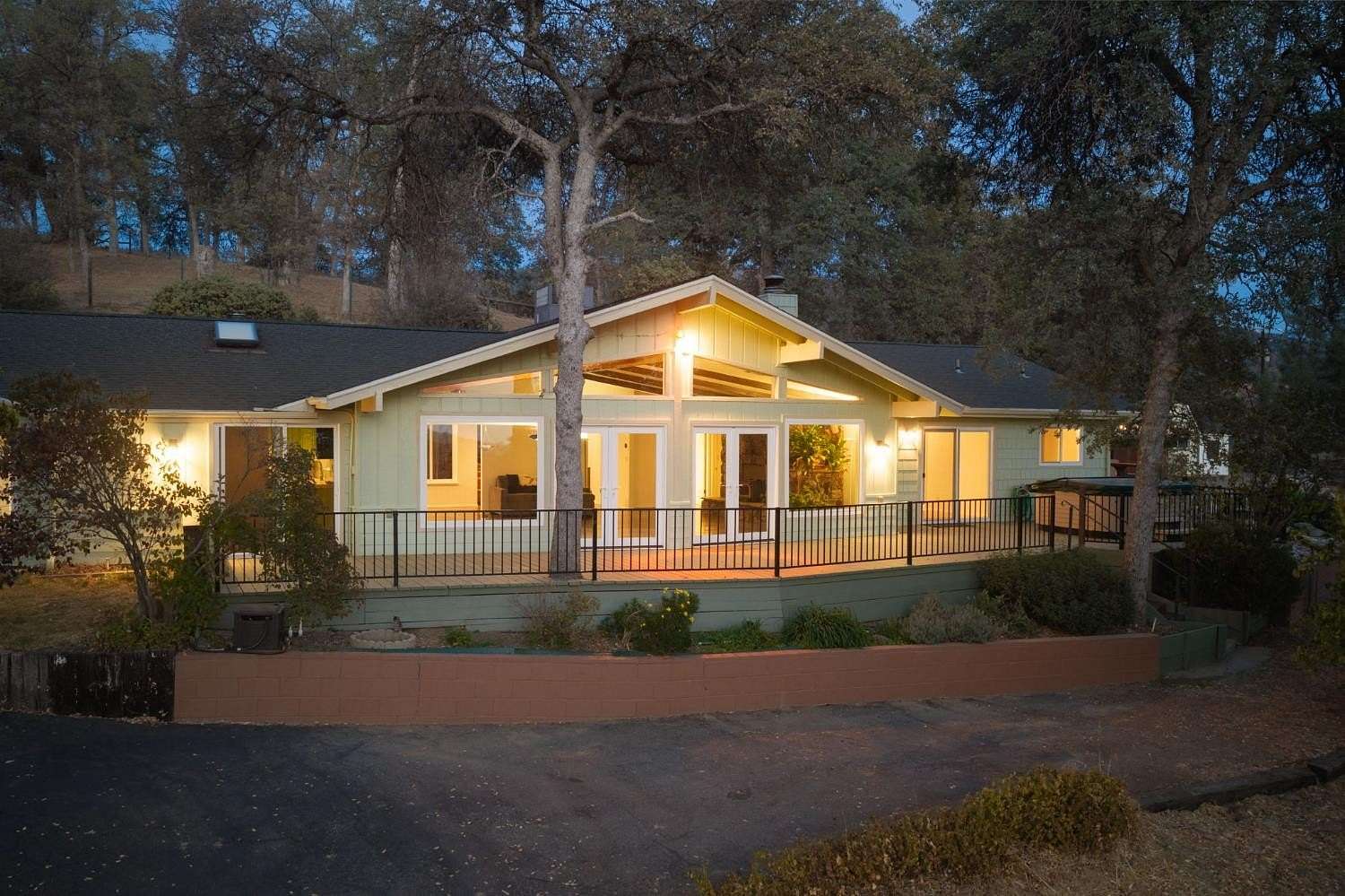 2.43 Acres of Land with Home for Sale in Oakhurst, California