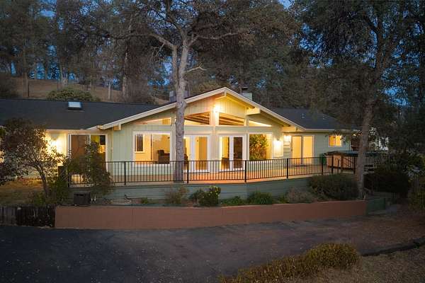2.43 Acres of Land with Home for Sale in Oakhurst, California