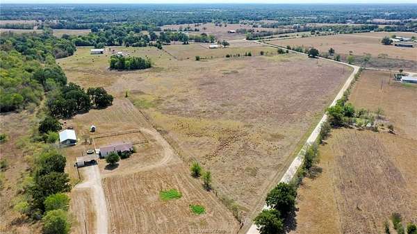 22 Acres of Agricultural & Residential Land for Sale in Midway, Texas