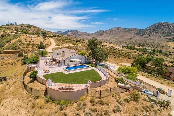 2.56 Acres of Land with Home for Sale in Agua Dulce, California