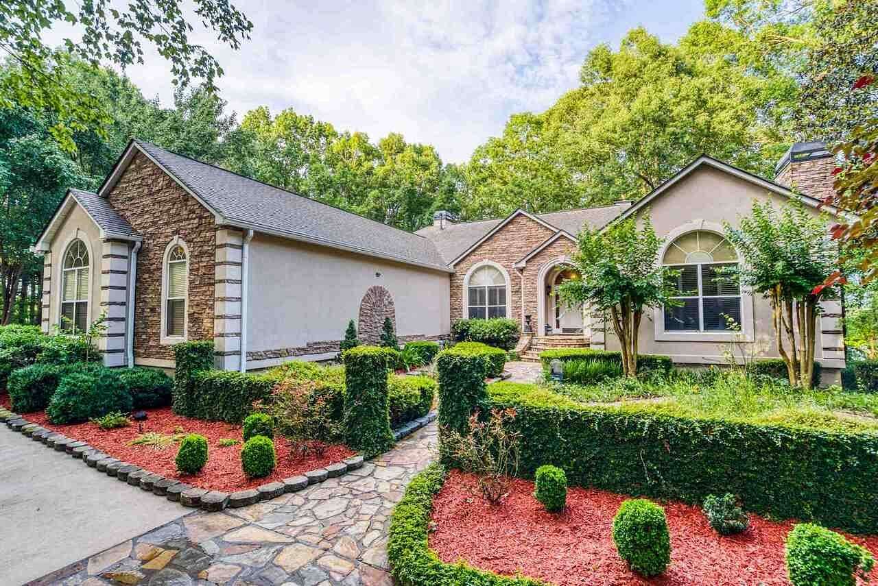 9 Acres of Land with Home for Sale in Eatonton, Georgia