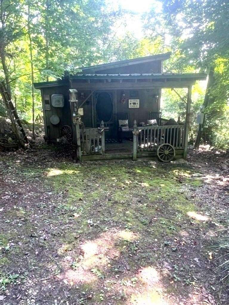 0.5 Acres of Land with Home for Sale in Chesapeake, Ohio