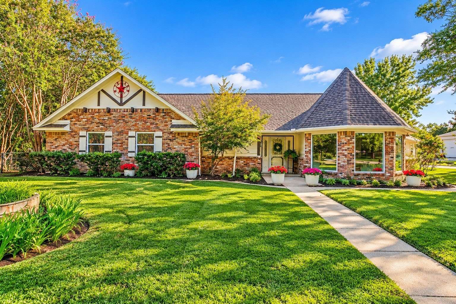 2 Acres of Land with Home for Sale in Sunnyvale, Texas