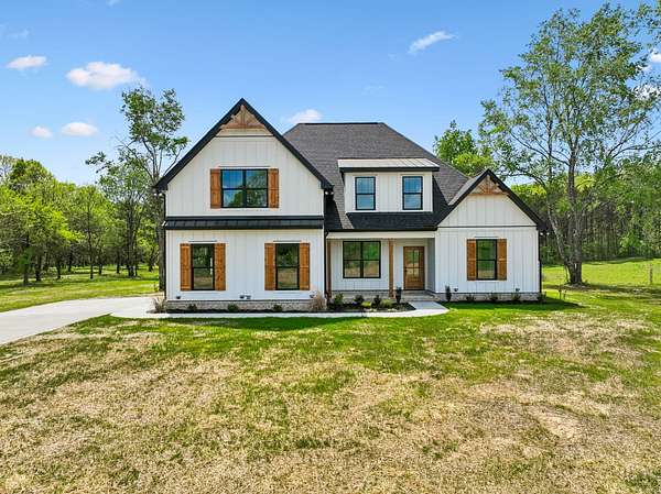 6.6 Acres of Land with Home for Sale in Lebanon, Tennessee