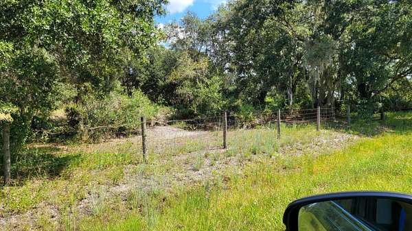 1.25 Acres of Land for Sale in Okeechobee, Florida