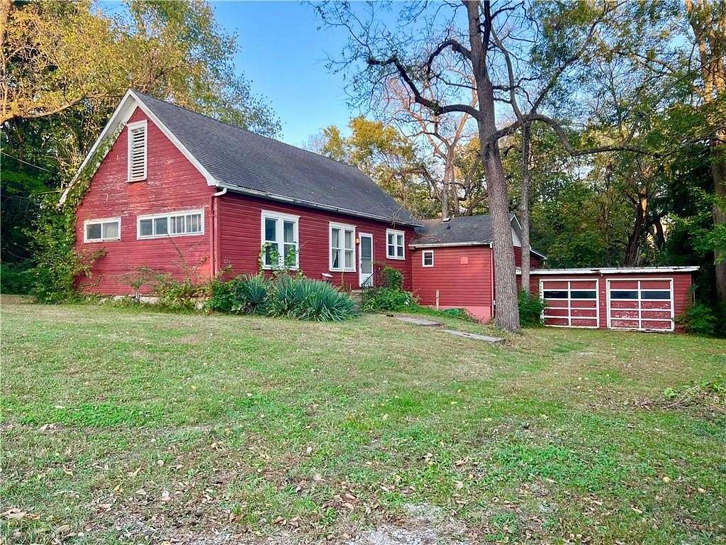 2.85 Acres of Land with Home for Sale in Bonner Springs, Kansas