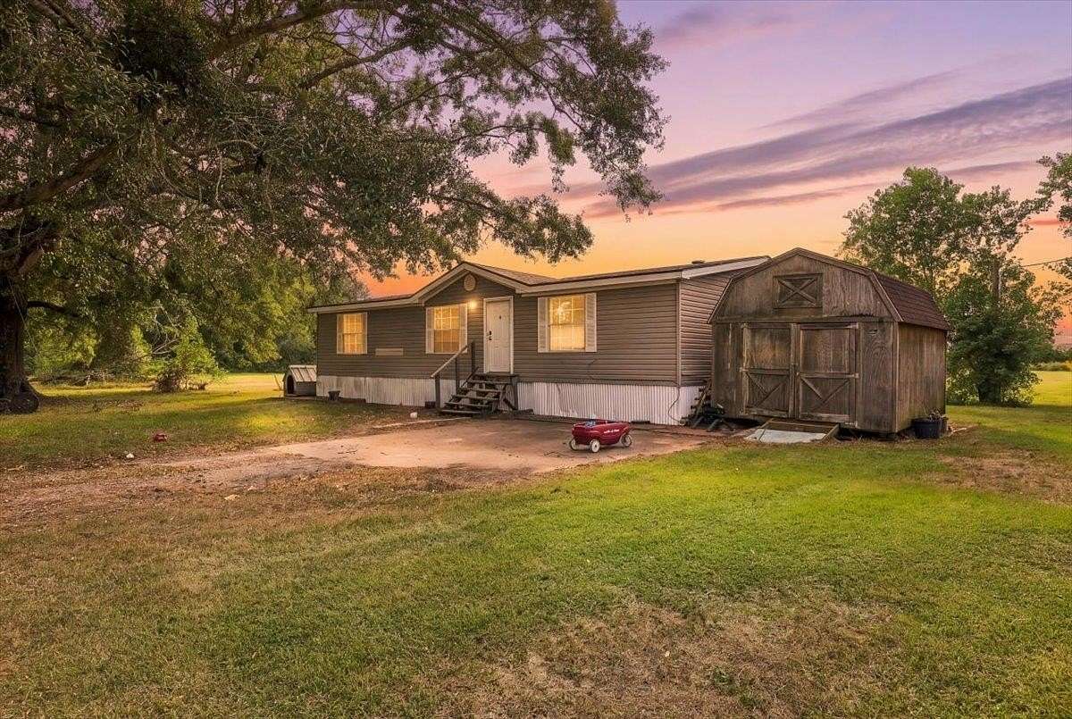 3.33 Acres of Improved Residential Land for Sale in Winnie, Texas