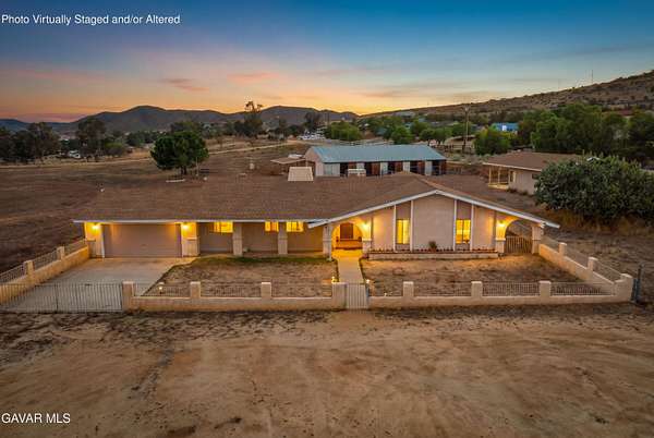 6.82 Acres of Land with Home for Sale in Acton, California