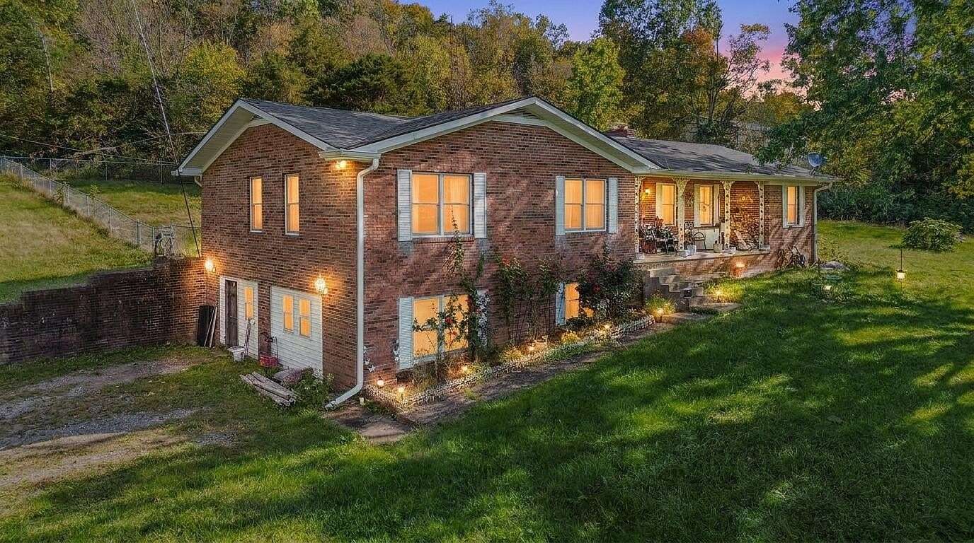 4.75 Acres of Land with Home for Sale in Somerset, Kentucky