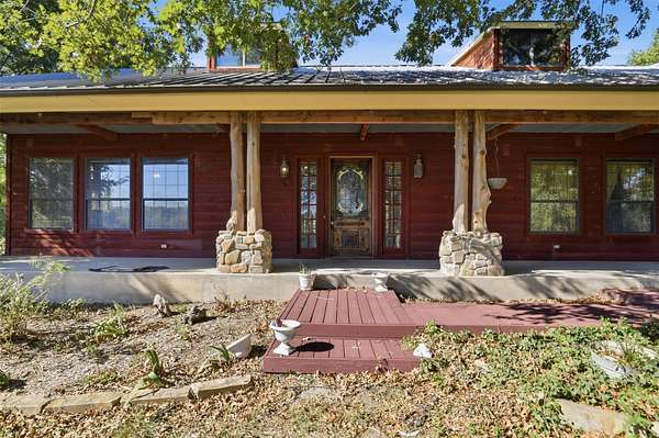 12 Acres of Land with Home for Sale in Whitewright, Texas