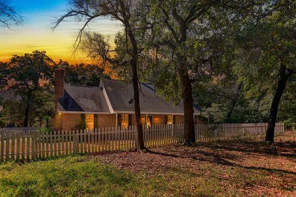 11.4 Acres of Land with Home for Sale in Gainesville, Texas