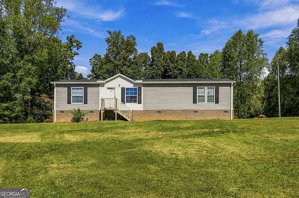 12.3 Acres of Land with Home for Sale in Toccoa, Georgia