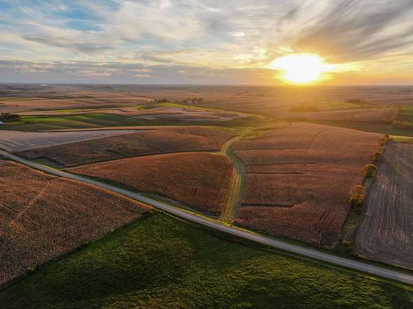 148 Acres of Recreational Land for Auction in Mineral Point, Wisconsin