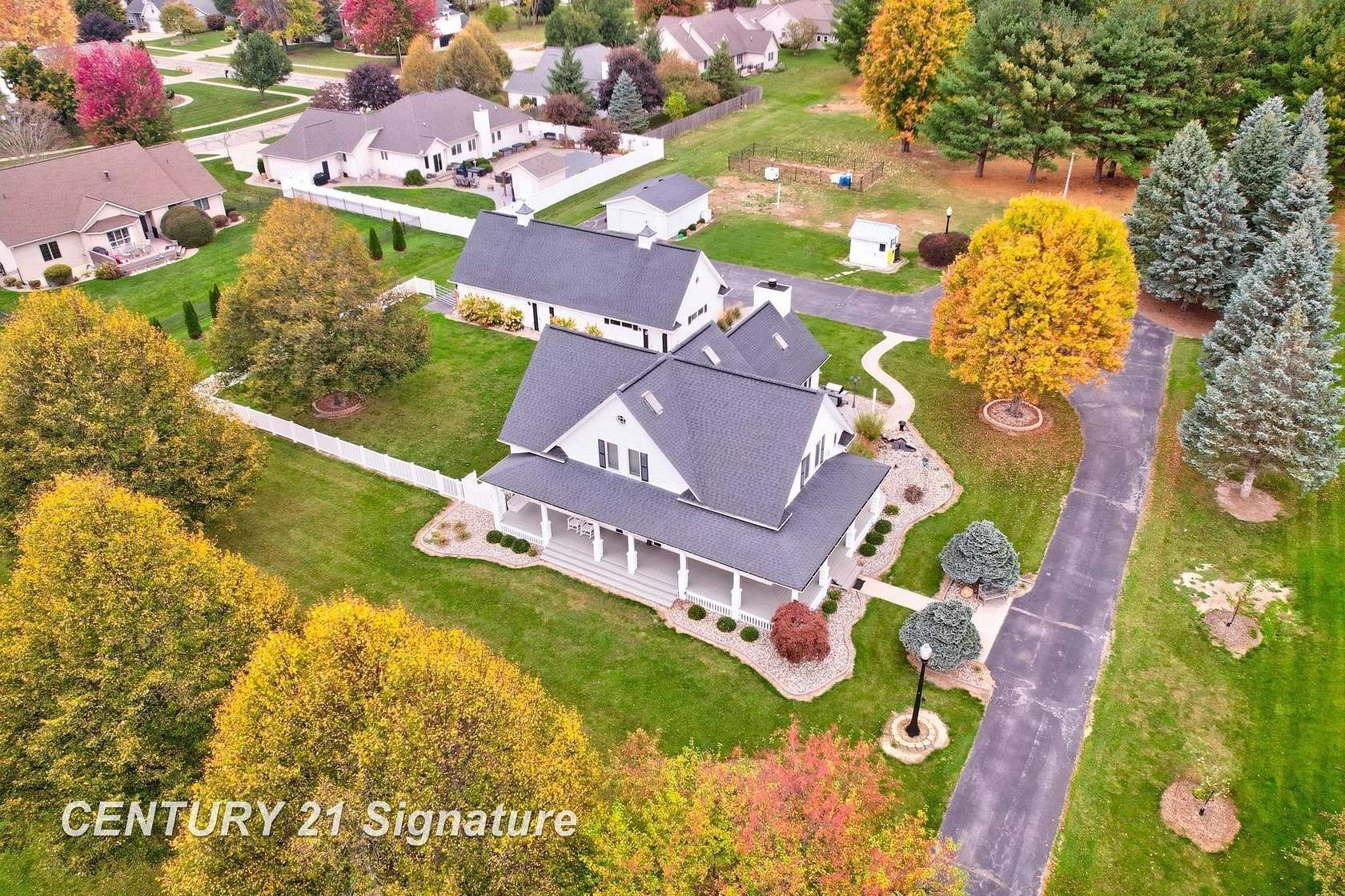 8.55 Acres of Land with Home for Sale in Saginaw, Michigan