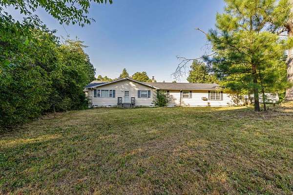 4 Acres of Land with Home for Sale in Crewe, Virginia
