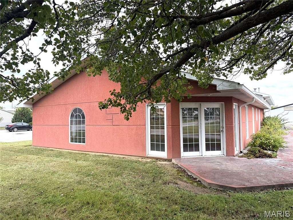 4.89 Acres of Commercial Land for Sale in Carbondale, Illinois