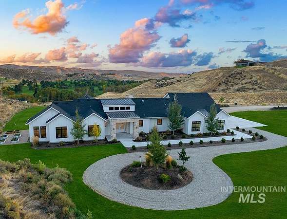 10 Acres of Recreational Land with Home for Sale in Boise, Idaho