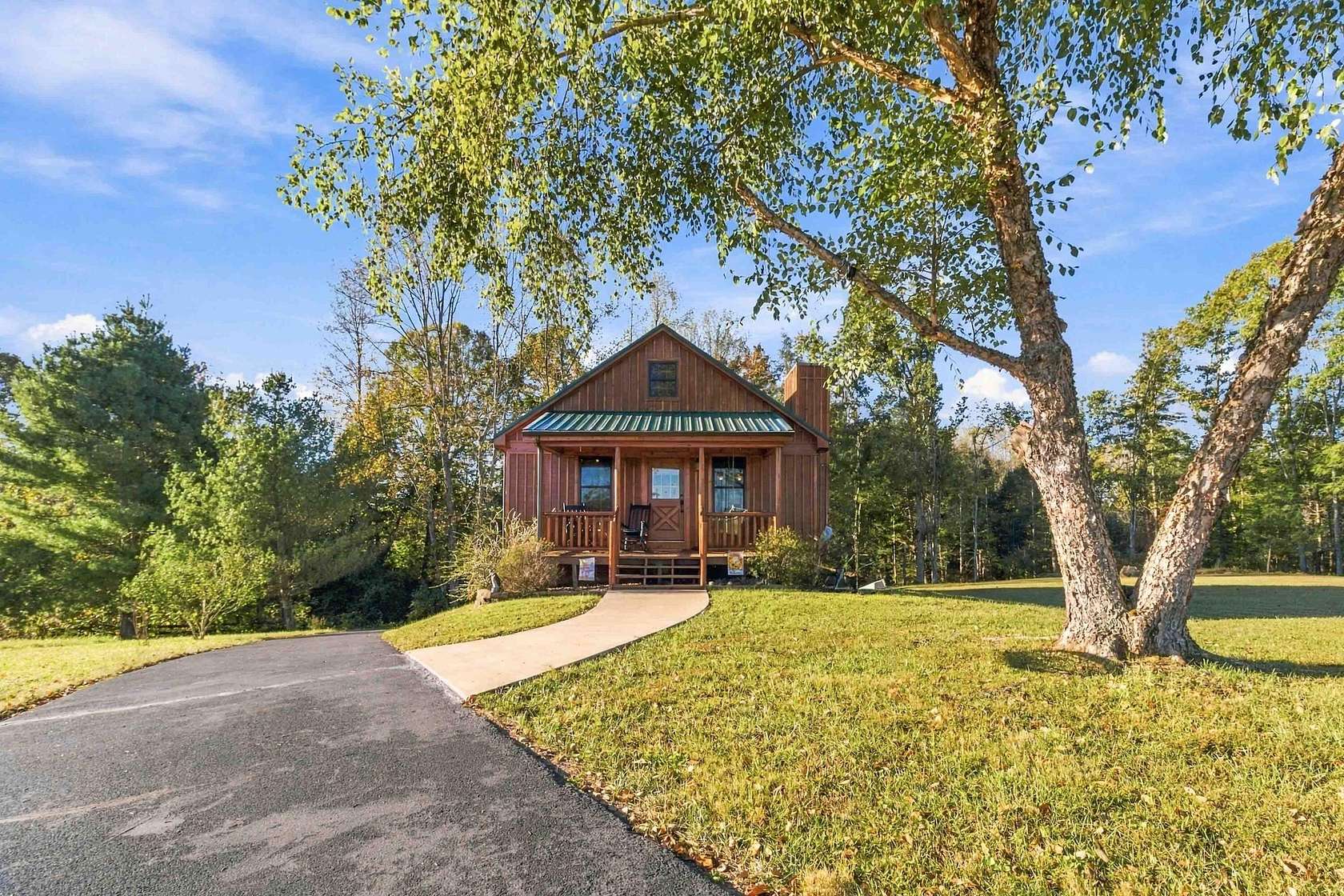 2 Acres of Land with Home for Sale in Russell Springs, Kentucky
