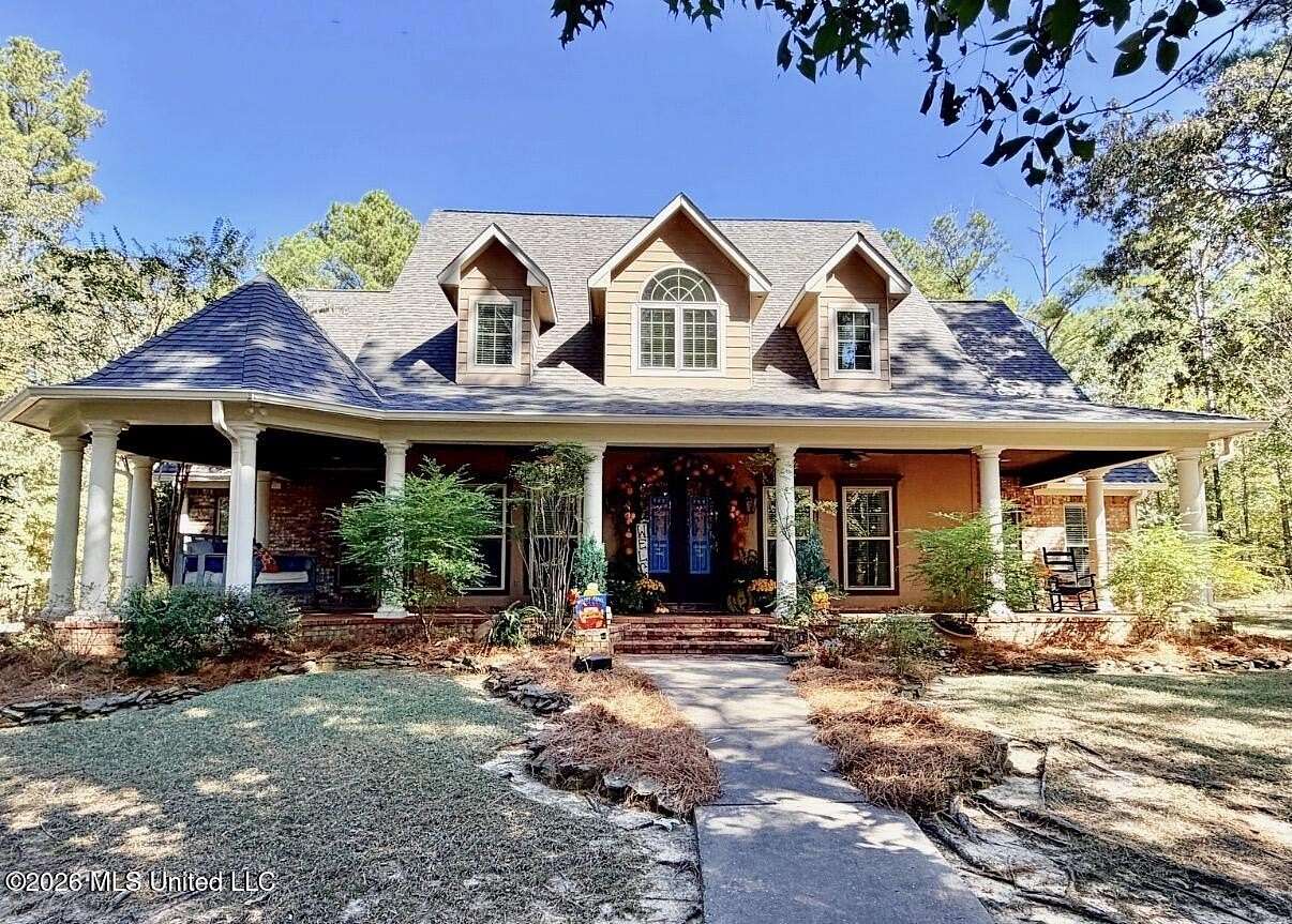 2 Acres of Land with Home for Sale in Brandon, Mississippi