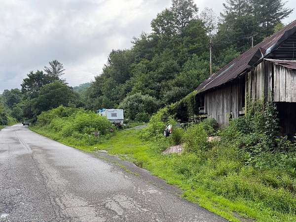 82 Acres of Land for Sale in Vansant, Virginia