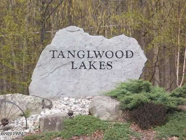 0.92 Acres of Residential Land for Sale in Greentown, Pennsylvania