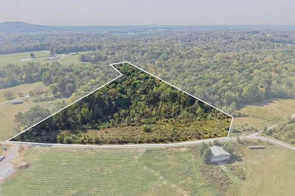 5 Acres of Land for Sale in Walling, Tennessee