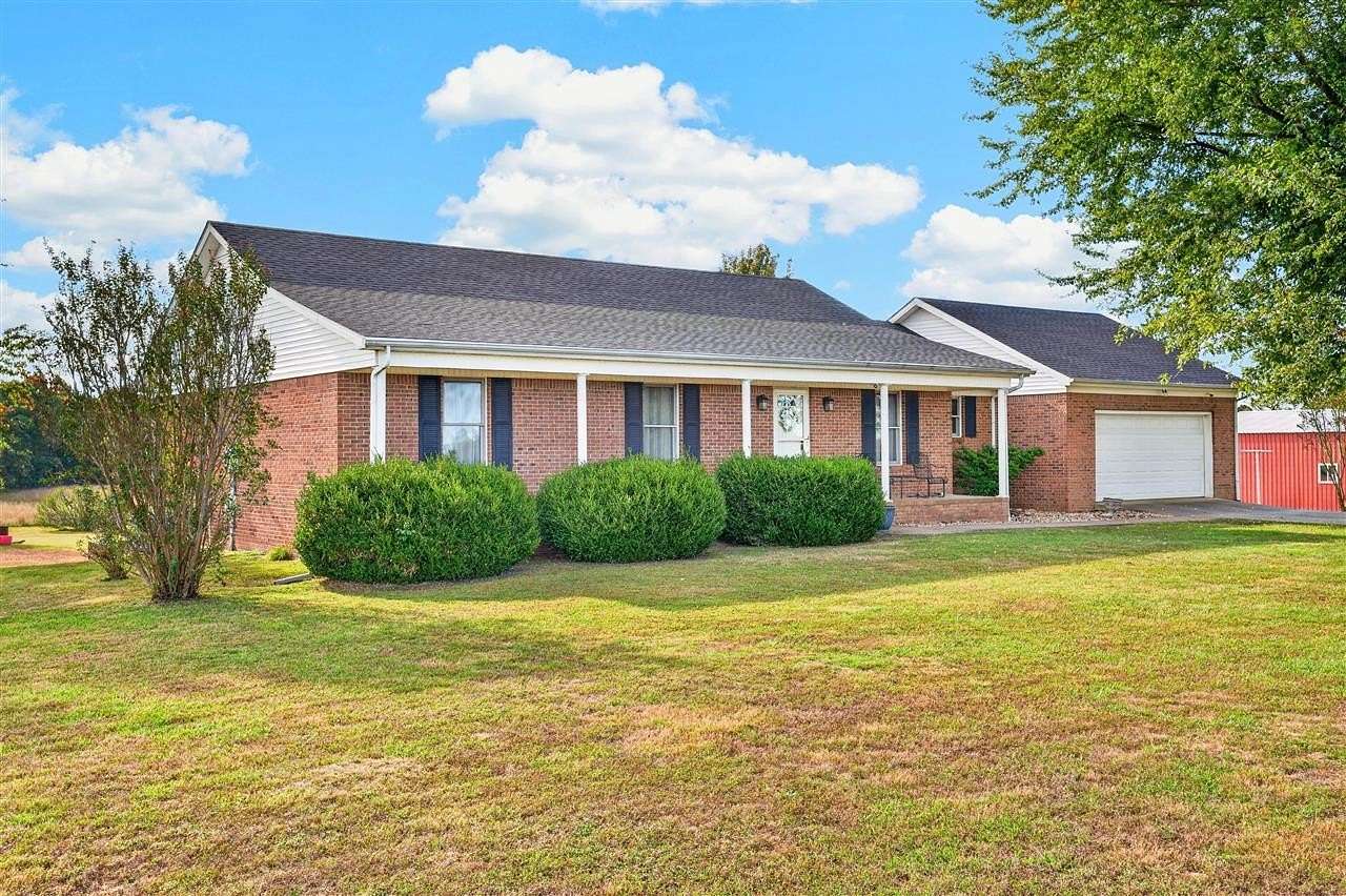 5.6 Acres of Land with Home for Sale in Bowling Green, Kentucky