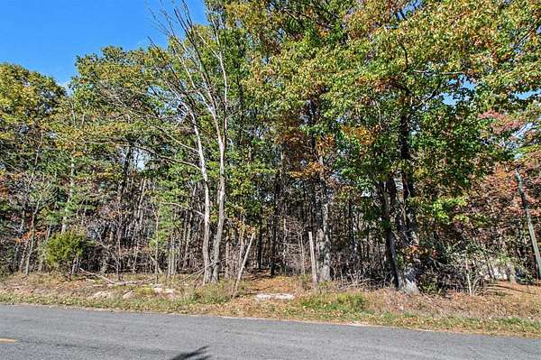 10 Acres of Recreational & Residential Land for Sale in Midland, Michigan