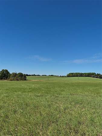 500 Acres of Land for Lease in Henderson, Texas