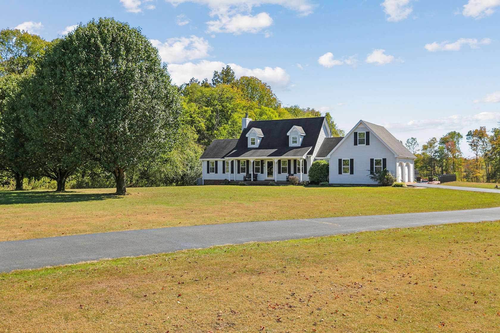 5.12 Acres of Land with Home for Sale in Lafayette, Tennessee