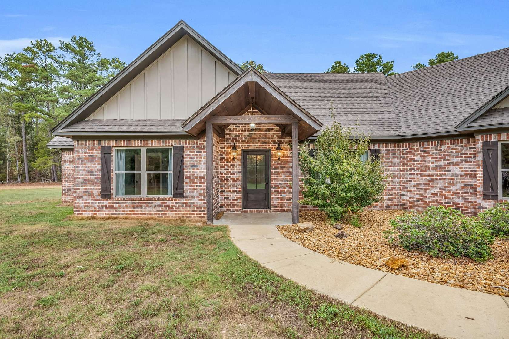 11.6 Acres of Recreational Land with Home for Sale in Caledonia, Mississippi