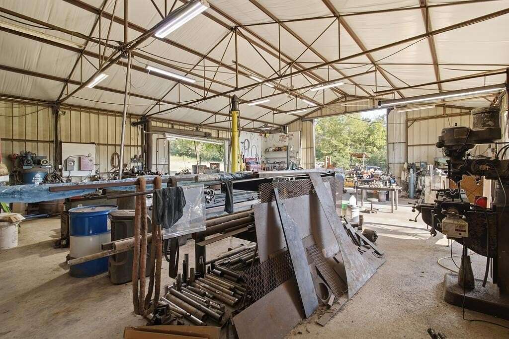 9 Acres of Commercial Land for Sale in Alto, Texas