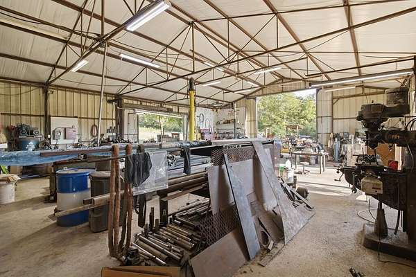 9 Acres of Commercial Land for Sale in Alto, Texas