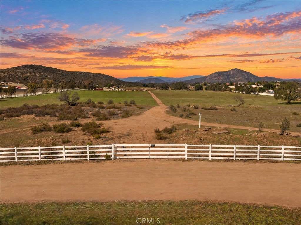 19.5 Acres of Land for Sale in Sage, California