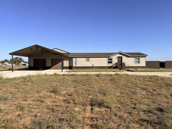 3.34 Acres of Land with Home for Sale in Seminole, Texas