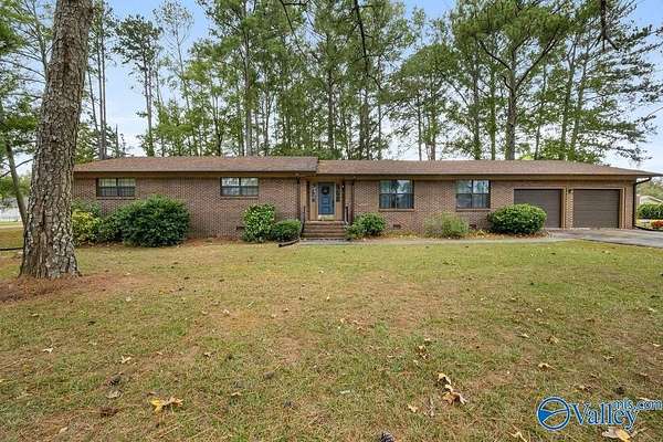 8 Acres of Land with Home for Sale in Attalla, Alabama