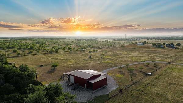 23 Acres of Agricultural & Residential Land for Sale in China Spring, Texas