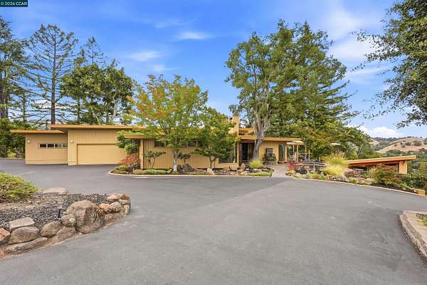 3.1 Acres of Land with Home for Auction in Lafayette, California