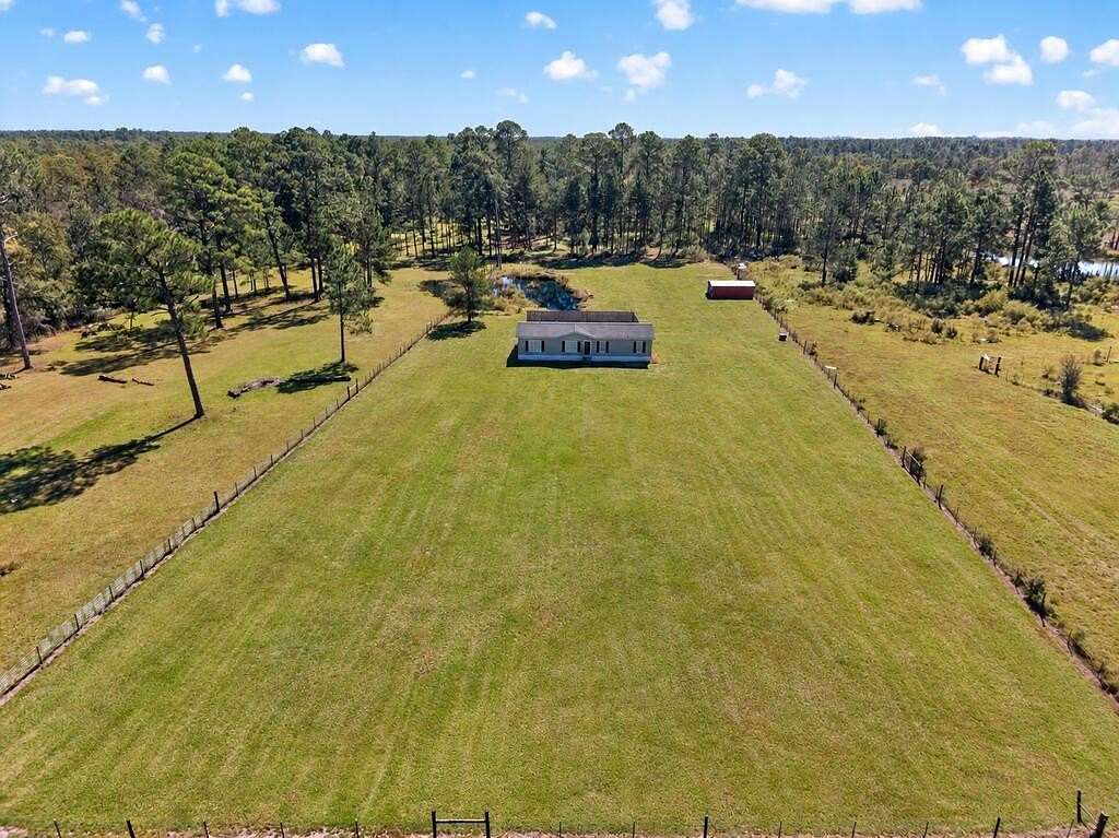 4 Acres of Land with Home for Sale in Valdosta, Georgia