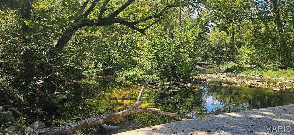 10 Acres of Land for Sale in Houston, Missouri